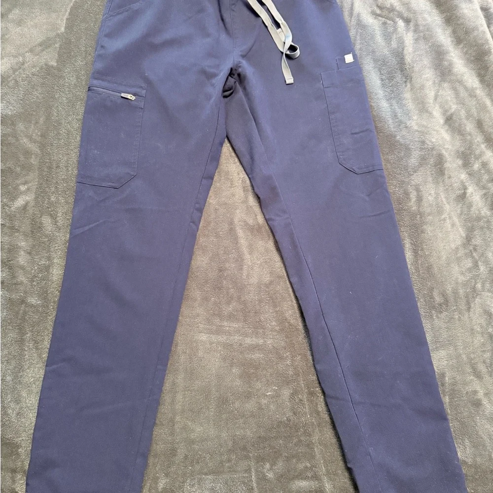 FIGS Navy Blue Scrub Set size XS - Picture 6 of 12